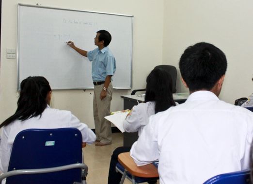 GS Mỹ: Lương giảng viên VN từ 183–368 USD