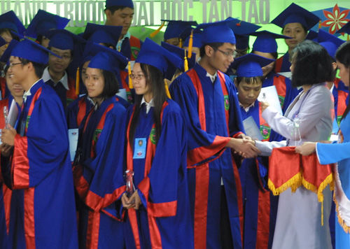Trường Đại học Tân Tạo phỏng vấn chọn sinh viên