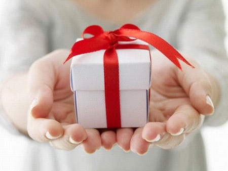 Phụ huynh thành phố nhao nhác vì quà 20/11