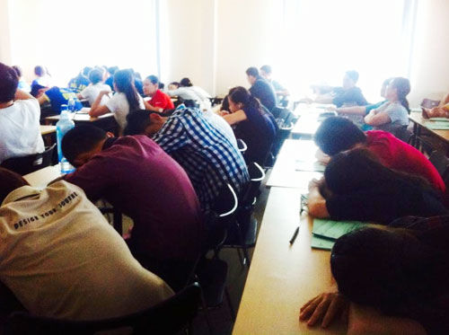 Lên giảng đường .. để ngủ