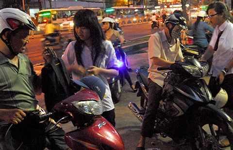 Tăng tiết đối phó kỳ thi "hai chung"