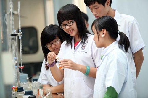 Tạm dừng mở một số ngành khối Y dược tại trường trái ngành
