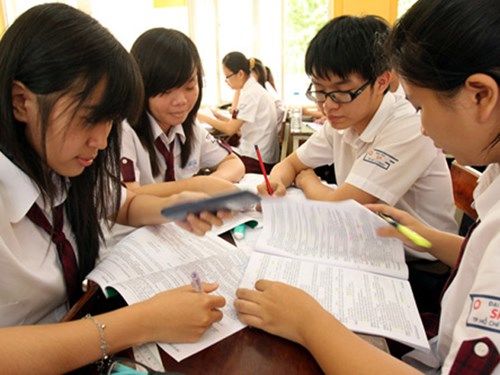 Lấy điểm trung bình lớp 12 để xét tốt nghiệp: Coi chừng "chạy" điểm tràn lan