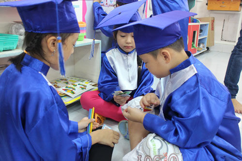 Khi trẻ phải học quá nhiều