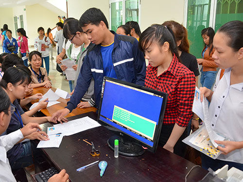 Ai sẽ chỉnh sửa hồ sơ dự thi?