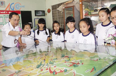 " Chiêu" hâm nóng giờ Lịch sử với sử dụng kênh hình