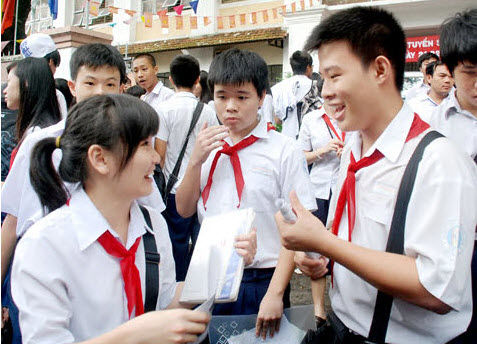 Học sinh dự tuyển qua hai vòng