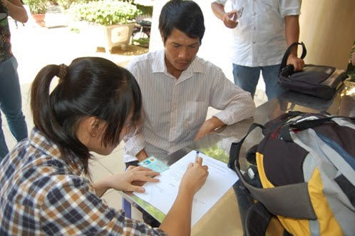 Không thu lệ phí với thí sinh chỉ thi để xét tốt nghiệp