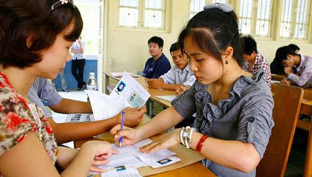 Kỳ thi THPT quốc gia 2015: Thí sinh nộp phí thấp hơn mọi năm
