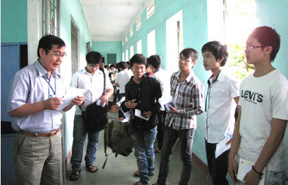 Kỳ thi Quốc gia 2015: Nhiều giảng viên băn khoăn chưa biết coi thi ở đâu?