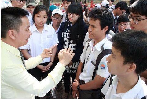 Lúng túng sắp xếp cụm thi