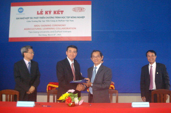 ĐH Tiền Giang hợp tác phát triển chương trình học tập nông nghiệp