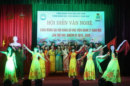 Hội diễn văn nghệ chào mừng Đại hội Đảng