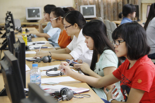ĐHQGHN: Đình chỉ thí sinh vẽ nội dung không liên quan đến bài thi vào giấy nháp