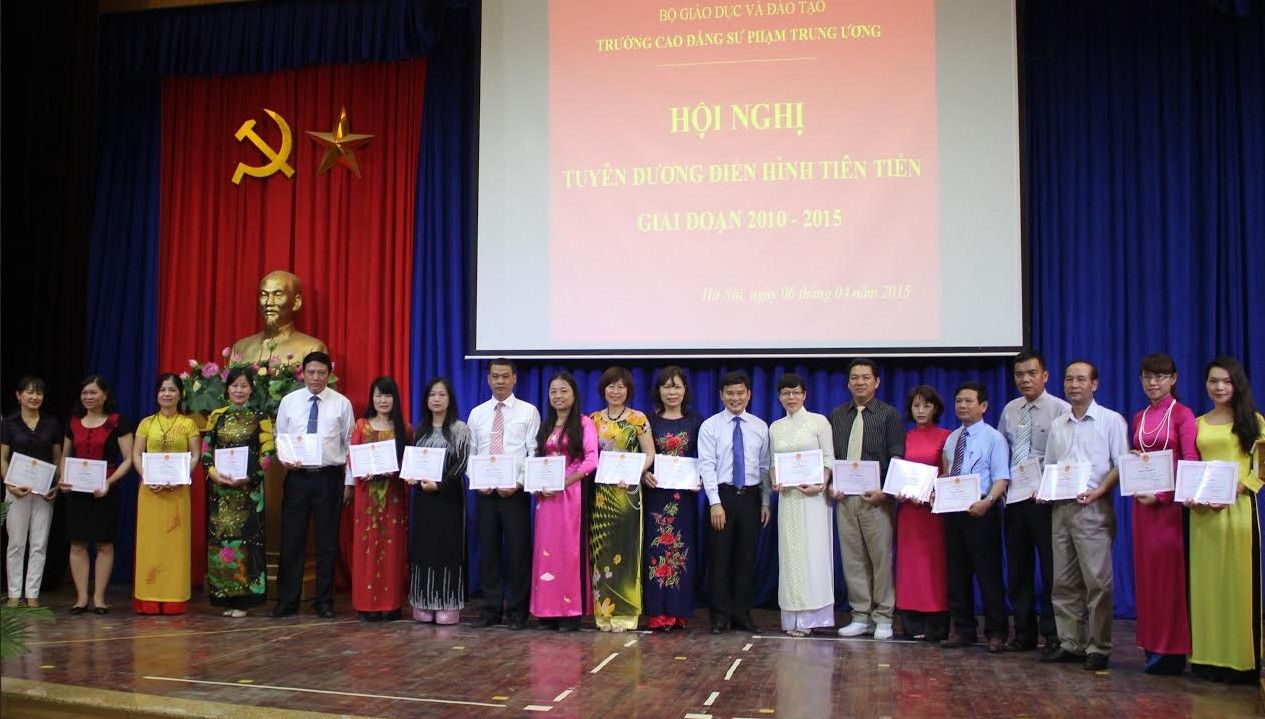 Tuyên dương gương điển hình tiên tiến của Trường CĐ Sư phạm T.Ư