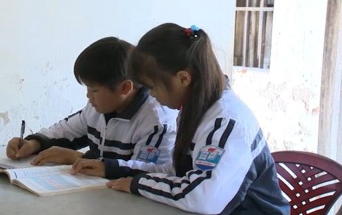 Những đứa trẻ vùng biển ham học 
