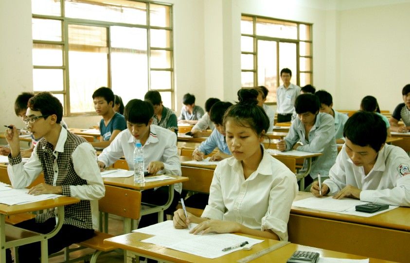 Tuyển sinh ĐH, CĐ: Hết thời "lò luyện"