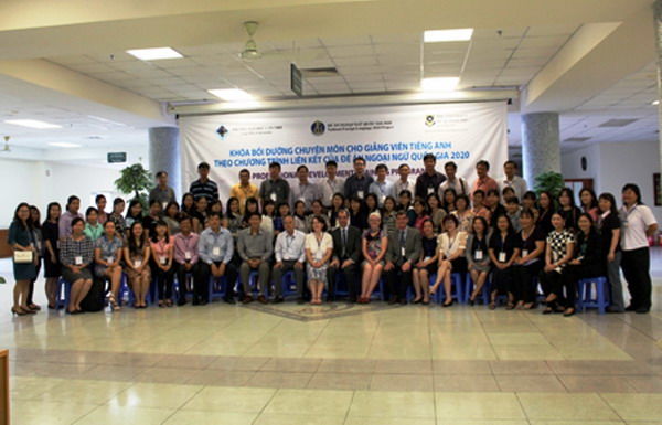 Bồi dưỡng giảng viên tiếng Anh cốt cán các trường ĐH, CĐ khu vực miền Trung và miền Nam 