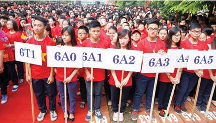 Xét tuyển lớp 6, phụ huynh lo không mua được hồ sơ trường nổi tiếng