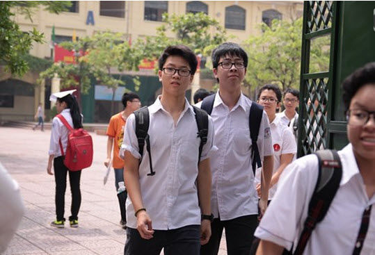 Tuyển sinh vào lớp 10: Thí sinh Hà Nội "chê" đề Ngữ văn khô khan