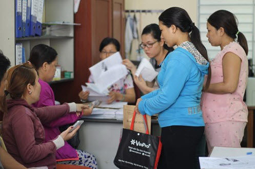 Tuyển sinh trực tuyến tại Đà Nẵng: Cha mẹ thờ ơ, thầy cô vất vả