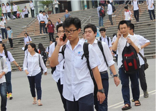 Tuyệt đối không được mang điện thoại vào phòng thi