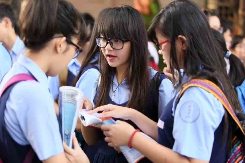 TPHCM chính thức công bố điểm thi tuyển sinh vào lớp 10