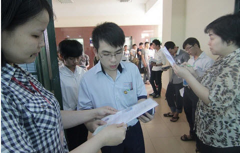 Thứ trường Bộ GD-ĐT: Đề thi THPT quốc gia 2015 không khó hơn mọi năm