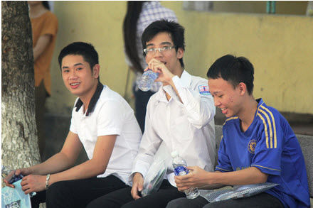 Thí sinh lo đề thi vật lý sẽ ...lạ