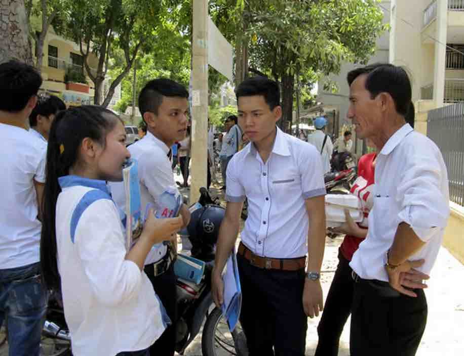 Kỳ thi tốt nghiệp THPT quốc gia 2015: Đề địa quá dễ, đề Hoá quá khó