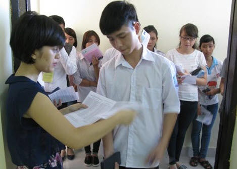 Bộ Giáo dục công bố điểm thi tốt nghiệp cùng một thời điểm