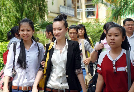 Dừng đề án tuyển sinh riêng: Có đúng luật?