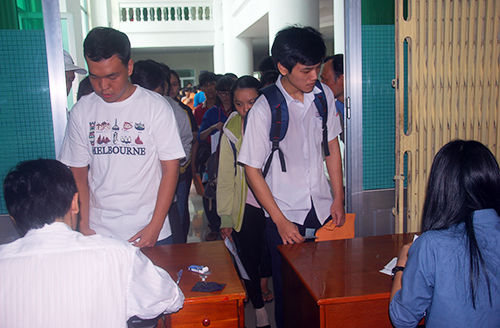 Nhiều trường đại học đã nhận hồ sơ xét tuyển bằng chỉ tiêu