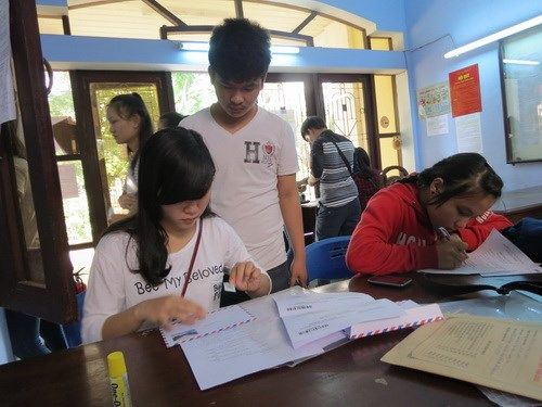 Thí sinh tự tin nộp hồ đăng ký NV1 tại ĐH Huế