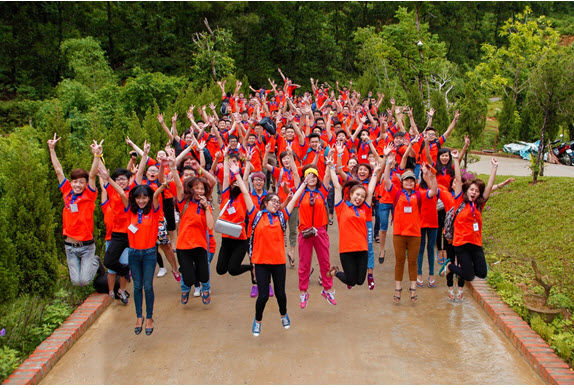 Độc đáo show diễn thời trang chào năm học mới của tân sinh viên FPT Greenwich