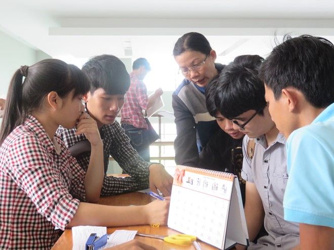 Thí sinh điểm cao vẫn phập phồng lo rút hồ sơ