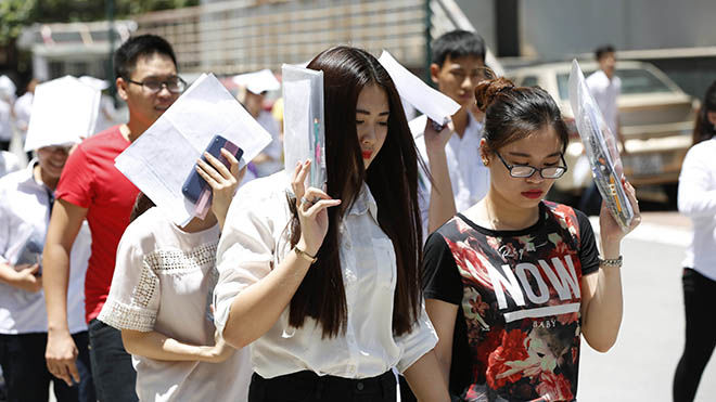 Tuyển sinh ĐH, CĐ: Hồ sơ nộp nhiều, rút ít