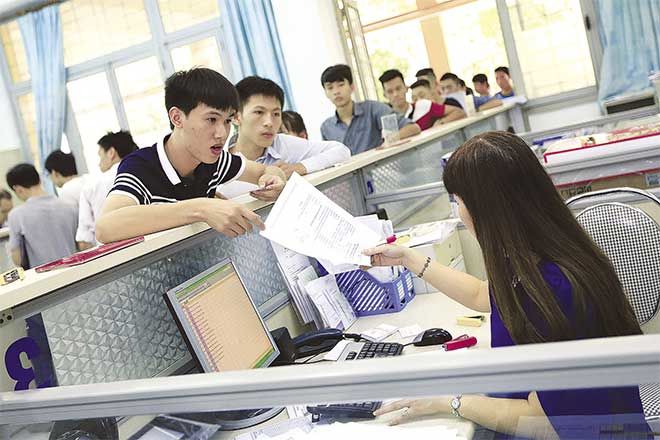 Xét tuyển đại học năm 2015: Nhà trường lẫn thí sinh như ngồi trên lửa