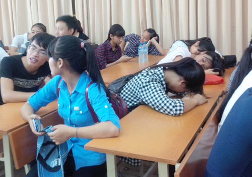 Xét tuyển ĐH: Nhọc nhằn rút hồ sơ xét tuyển