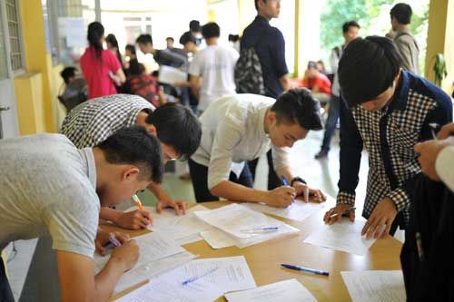 Xét tuyển ĐH, CĐ 2015: Còn nhiều cơ hội cho thí sinh trên 20 điểm