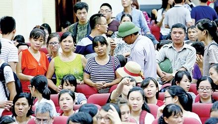 Kết thúc xét tuyển ĐH - CĐ đợt 1: Thí sinh bật khóc vào giờ chót