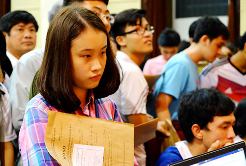 Trao quyền tự chủ cho các trường sẽ tránh "vỡ trận" xét tuyển đại học