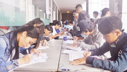 Điểm chuẩn các trường tăng đột biến