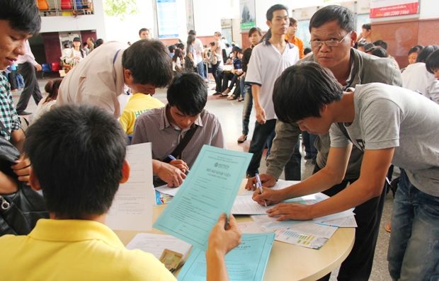 Hồ sơ nhập học tân sinh viên cần chuẩn bị những gì?