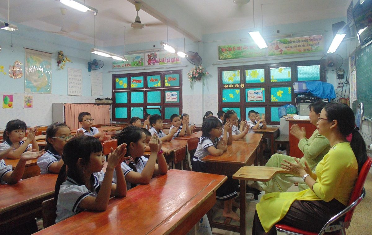 Giáo viên không được trực tiếp thu tiền của học sinh