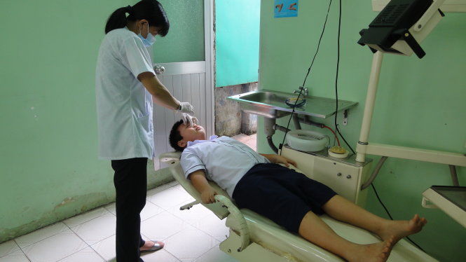 Trường căng thẳng vì thiếu nhân viên y tế