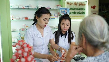 Tuyển sinh Liên thông Cao đẳng Dược năm 2015