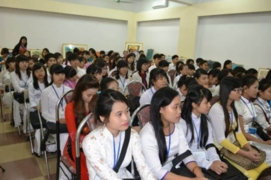 Bộ GD-ĐT: Cân đối lại chỉ tiêu ngành học một số khu vực