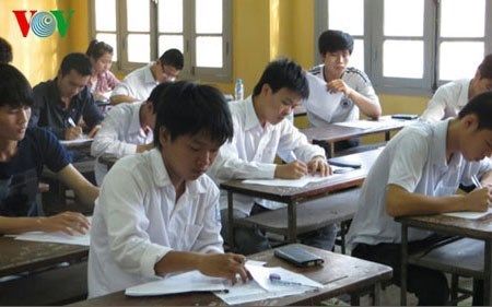 Kỳ thi THPT quốc gia và tuyển sinh 2016: Nên để các trường tự chủ?