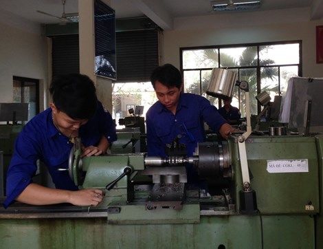 Trường ĐH \"rục rịch\" giảm chỉ tiêu xét tuyển CĐ